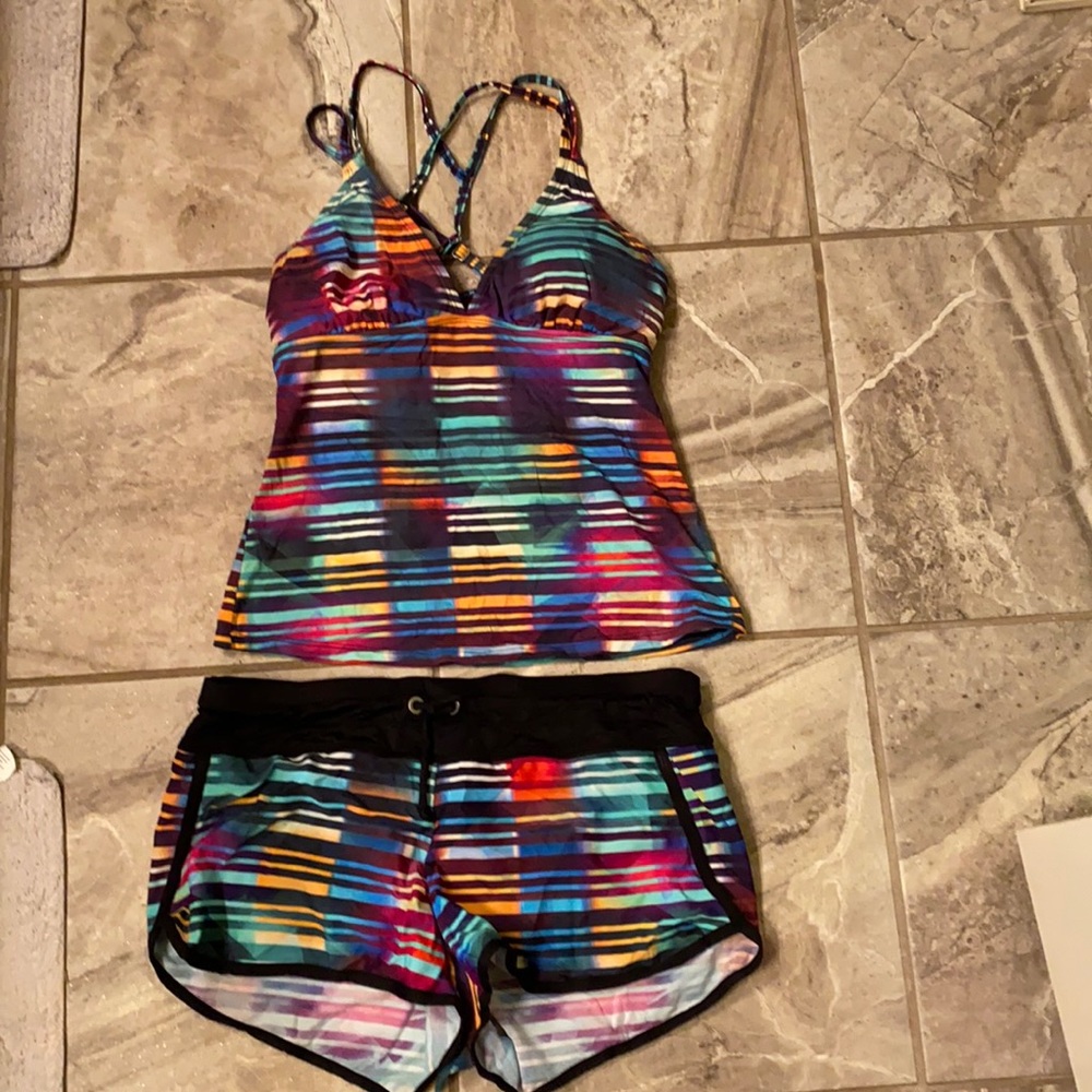 Athleta EUC size small tankini top and shorts bottom